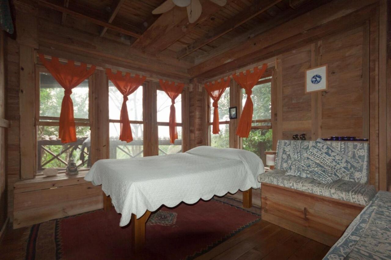 Roatan Bed & Breakfast Apartments West End Ngoại thất bức ảnh
